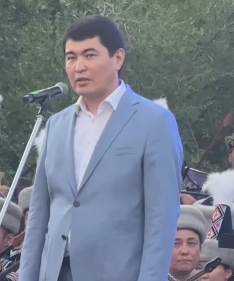 Атырауда Ұлттық домбыра күні күй мен жырдың шеруімен жалғасты